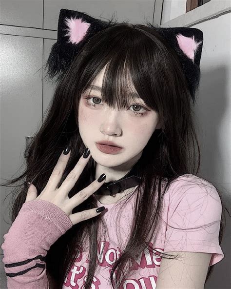 aesthetic look aesthetic pictures dark anime girl cute japanese girls selfies poses bad