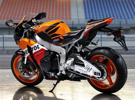 Service manual on cd for , , and honda cbrrr and cbrra models. Honda Cbr1000rr - All Years and Modifications with reviews ...