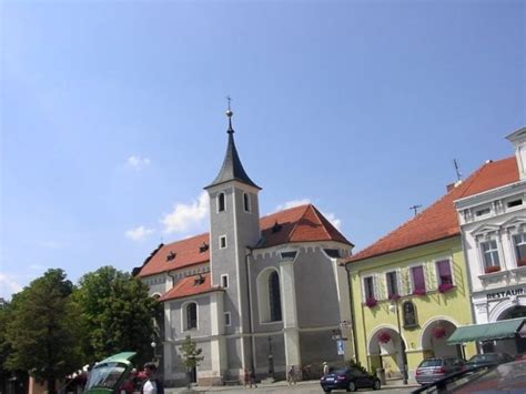 Října, břeclav 6 490 000 kč exkluzivní zastoupení vlak 195 metrů pěšky půdorys Domažlice - Památky a zajímavosti