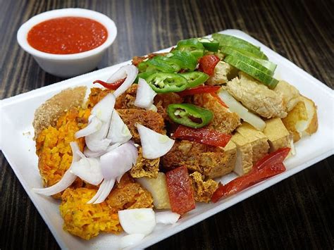 Can you suggest a place and menu for my lunch today? Top 10 Best Indian Rojak in Singapore - Tropika Club Magazine
