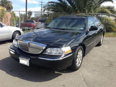 Purchase Used 2011 Lincoln Town Car Signature L Sedan 4 Door 46l In