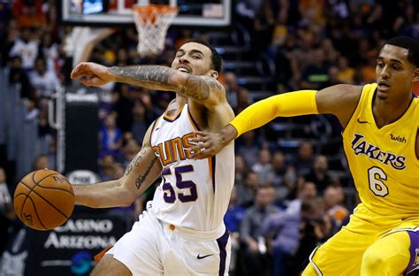 Lakers ride veterans to beat Suns for only victory of 4-game trip - San 