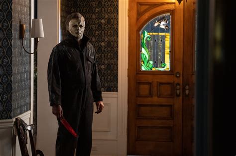 ‘halloween Ends Movie Review Michael Myers And Laurie Strode Fight In