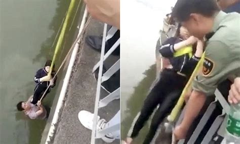 Tourists Save Drowning Father And Daughter In China