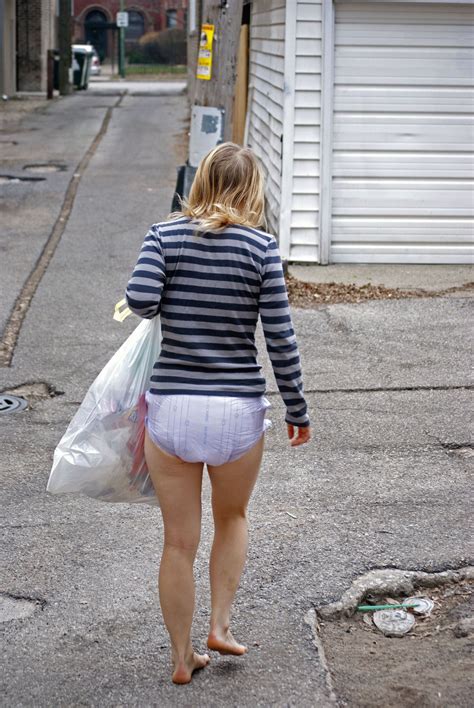 Lite offentlig förödmjukelse Nyttigt Diaper girl babe girl leggings Diaper tumblr