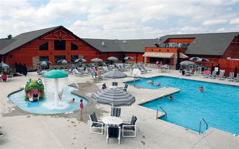 Stay At The Top Wisconsin Dells Hotel Suites And Large Rooms Spring Brook
