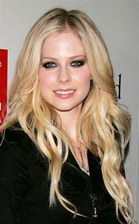 Photo 220306 From Avril Lavignes Hairstyles E News Uk