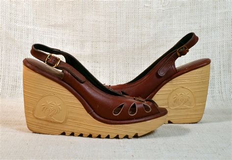 Vintage 70s Brown Leather Peep Toe Boho Hippie Wedge Platform