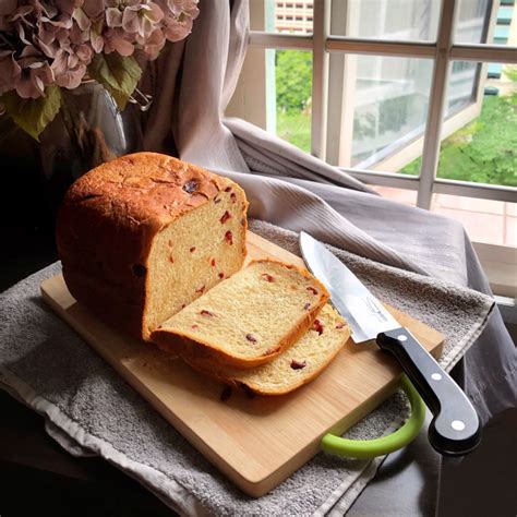 For a regular white sandwich bread flour, salt, sugar, yeast, and water are the ingredients. Hokkaido Milk Loaf (Breadmaker Recipe) - Bakeomaniac