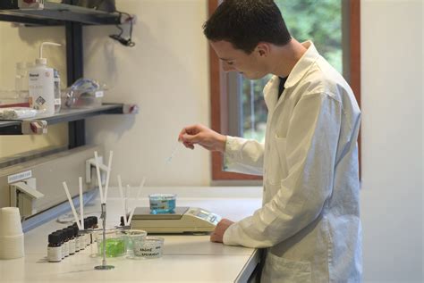 Venez découvrir nos différents parcours de formations en l'icam propose 3 formations d'ingénieur généraliste, sur 6 campus en france et 5 dans le monde (brésil. ingénieur aromaticien / ingénieure aromaticienne - Onisep