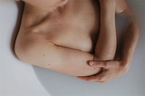 Naked Woman Lying On White Bathtub Photos By Canva My Xxx Hot Girl