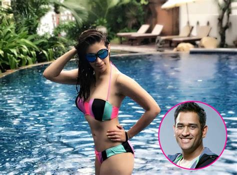 Did You Know Julie 2 Actress Raai Laxmi Was Dating Ms Dhoni Bollywood News And Gossip Movie