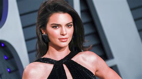 Kendall Jenner News Photos And Videos Hollywood Life
