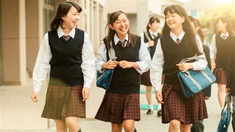 Siswi Di Jepang Suka Memakai Rok Pendek Ini Alasannya