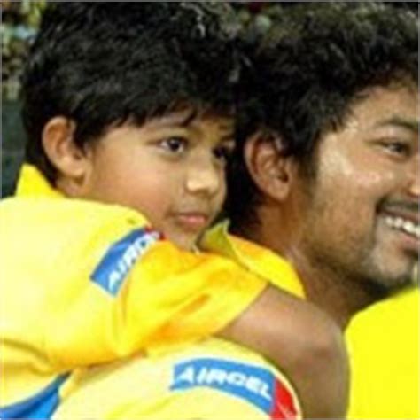He made a special appearance with his father in the 2009 tamil film vettaikaaran. Vijay Tamil actor Childhood, Marriage, Family Photos ...