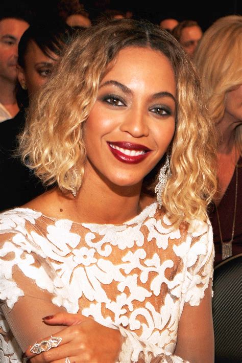 The Complete Evolution Of Beyoncé S Hair Beyonce Short Hair Beyonce Hair Beyonce Blonde
