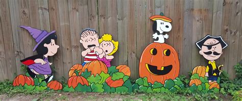 Charlie Brown Gang By Hashtagartz On Etsy Charlie Brown Halloween
