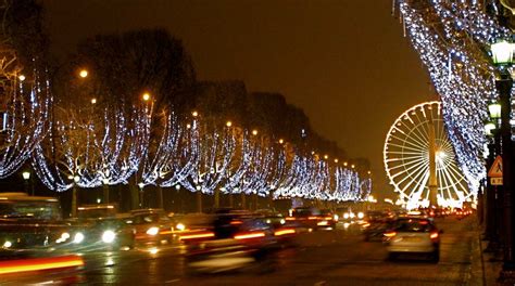 A Great Guide To Spending Christmas In Paris Plum Guide