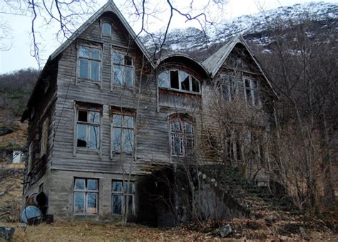 Abandoned Haunted House Pictures Photos And Images For Facebook