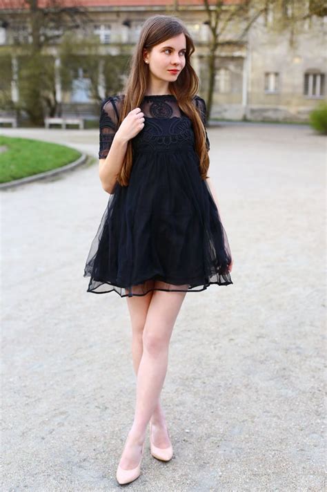 Czarna Tiulowa Sukienka I Beżowe Szpilki Ari Maj Personal Blog By