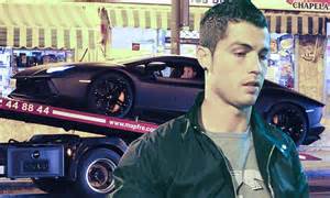 Cristiano Ronaldos Brand New £200k Lamborghini Towed Away After