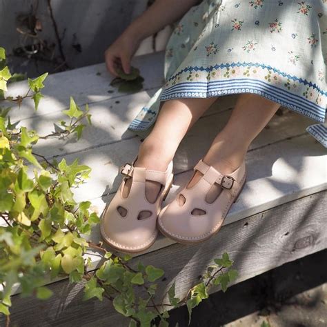 zenét hallgatok Visszaverődés túlfeszültség sandali due occhi adulti