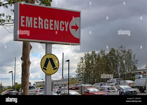 Hospital Emergency Trauma Center Entrance Hi Res Stock Photography And