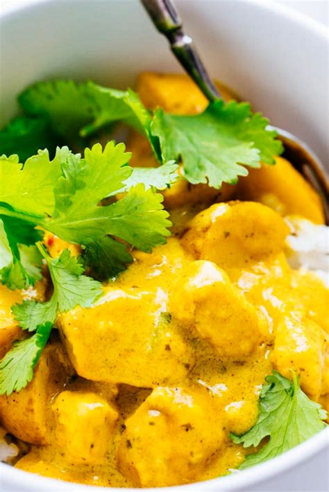 We have a thai restaurant in town that makes the best yellow curry. Thai Yellow Chicken Curry in 2020 (With images) | Thai ...