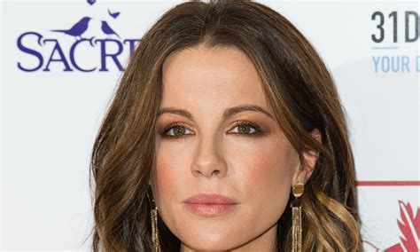 Kate Beckinsale Accuses Harvey Weinstein Of Sexually Harassing Her At Age 17 Harvey Weinstein