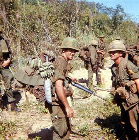 Troops In Ia Drang 1967 Vietnam War Vietnam War Photos Vietnam