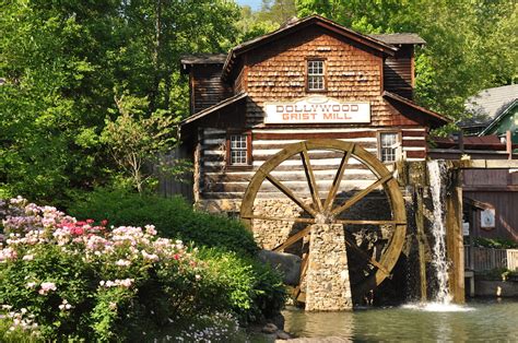 5 Fun And Affordable Things To Do In Pigeon Forge On A Budget Pigeon