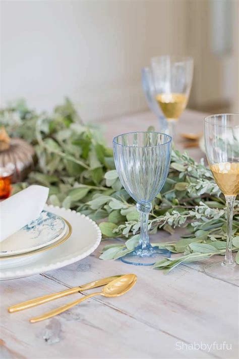 I always love sharing ideas connected with them, and today these are rustic table settings because table decor is the second thing that comes to mind after dressing the couple. Elegant Rustic French Country Table Setting Ideas ...