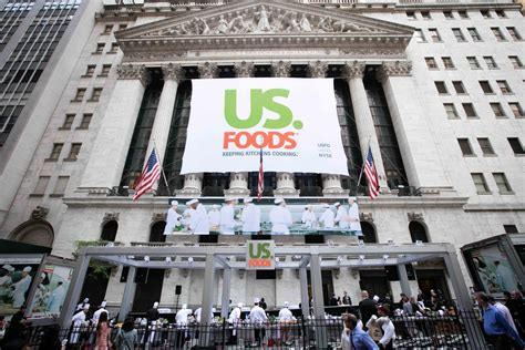 Et by tomi kilgore us foods profit hit by coronavirus restrictions US Foods Holding Corp. Lists IPO on the New York Stock ...