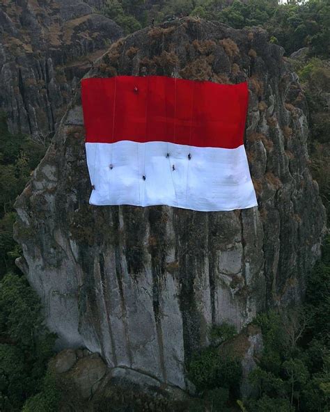 Bendera merah putih 1.200 meter menghiasi puncak gunung penanggungan. Gunung Bendera 2020 : Gunung bendera 1403 mdpl bandung padalarang - YouTube - Kangen banget sama ...