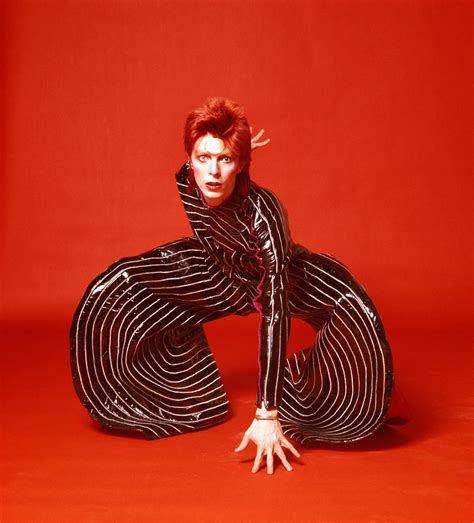 David Bowies Style Through The Years The New York Times