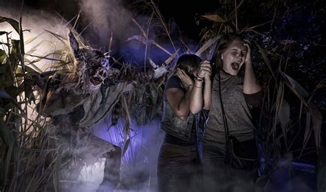 New Halloween Horror Nights Hotel Ticket Package Now Available For Annual Passholders Thrillgeek