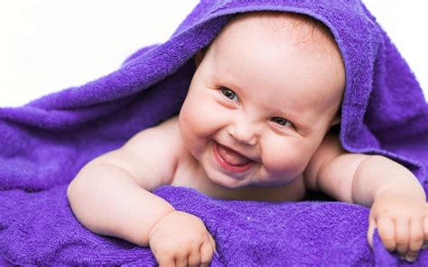 Babies Best Wallpapers Downloads Laughing Baby Wallpapers Adorable Wallpapers