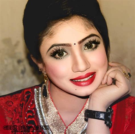 Bangladeshi Sexy And Boosy Beautiful Popular Movie Actress ‘achol Girl