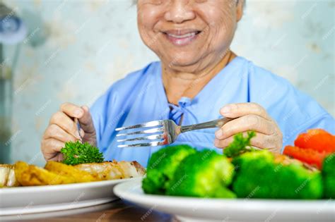 Premium Photo Asian Senior Old Lady Woman Patient Eating Breakfast