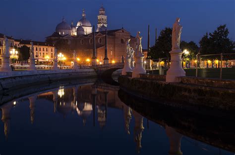 Padova Prato Della Valle Basilica Di Santa Giustina Juzaphoto