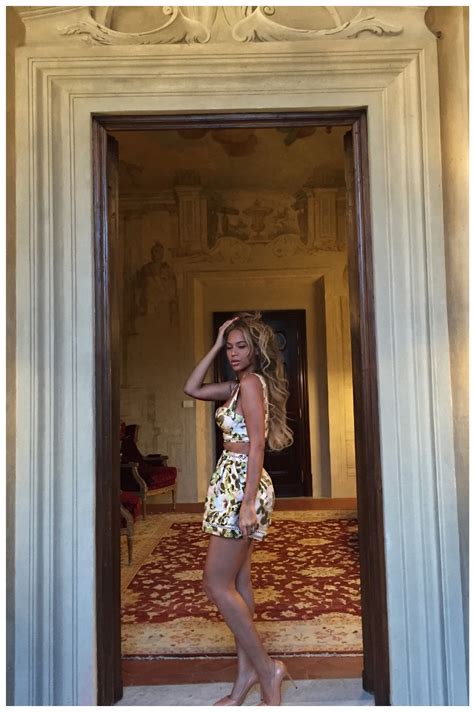 Beyonce Shares Adorable Photos With Blue Ivy And Jay Z On Italian Vacation