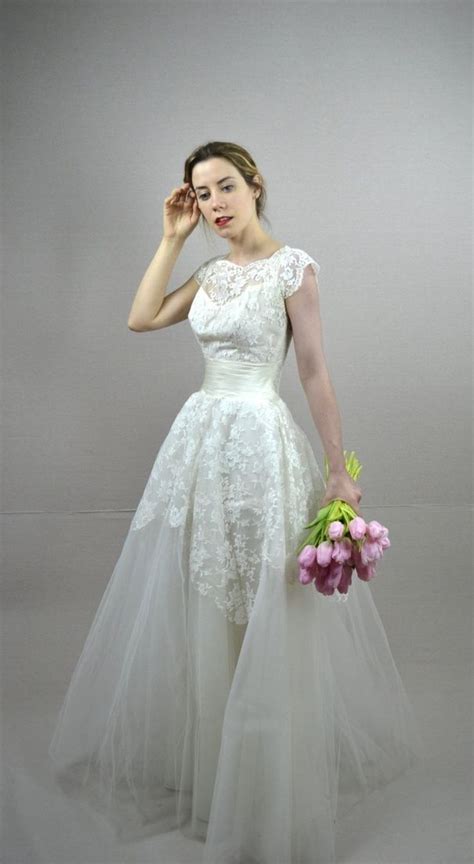 20 Stunning 50s Wedding Dresses Ideas Wohh Wedding Wedding Dresses