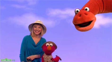 Sesame Street Amy Ryan And Elmo Paleontologist Dinosaur Activities