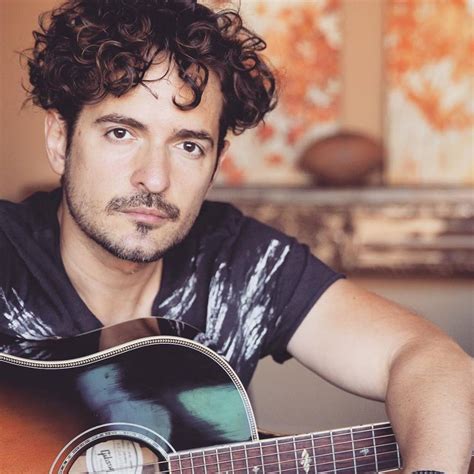 Tommy Torres Regresa A Cantarle A Los Románticos