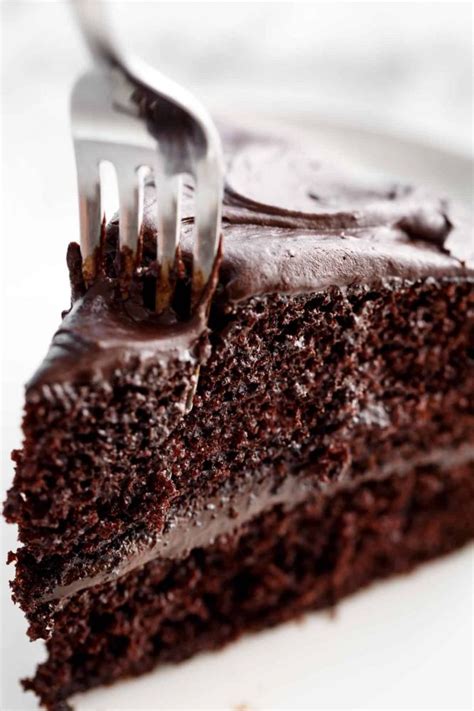 Creamy Chocolate Cake On