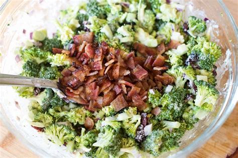 Easy Creamy Broccoli Salad With Bacon