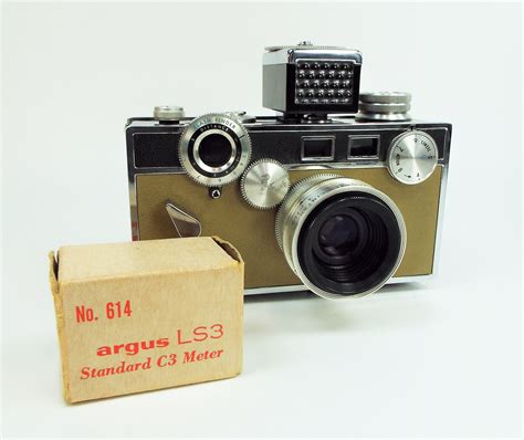 Vintage Argus Match Matic C3 35mm Film Camera W Leather Case Light