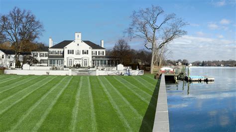 Gallery See Donald Trumps Former Greenwich Mansion