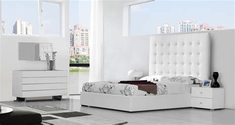 View all living room furniture. Modrest Lyrica Modern White Bedroom Set