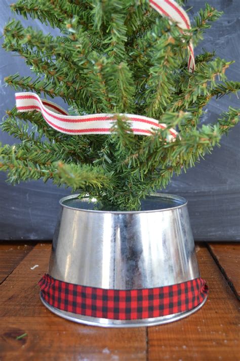 Finding the perfect stand for. 11 Easy DIY Christmas Tree Stands And Covers - Shelterness